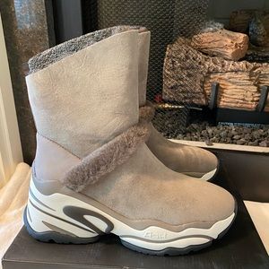 ✨NEW✨ASH BLAKE SHEARING HIGH TOP SNEAKER BOOTIES